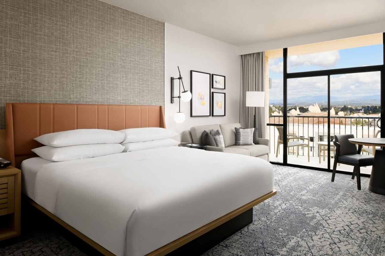 Sheraton Park Hotel At The Anaheim Resort Экстерьер фото