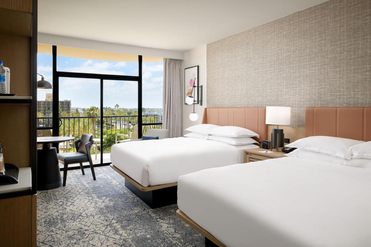 Sheraton Park Hotel At The Anaheim Resort Экстерьер фото